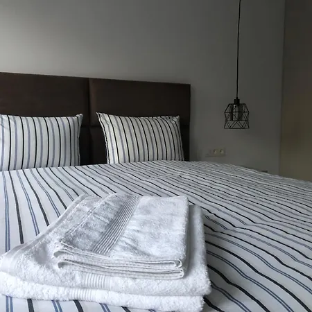 Stylish 2bdr Gramada, Free Parking Sofia