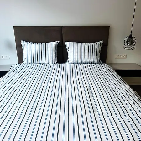Stylish 2bdr Gramada, Free Parking Appartement