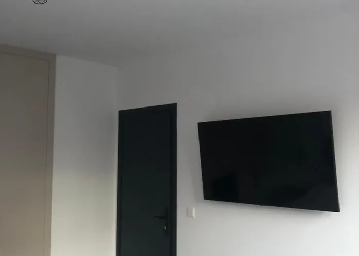 Stylish 2bdr Gramada, Free Parking Appartement