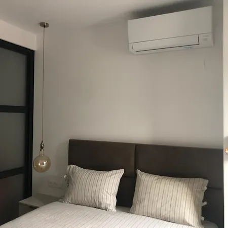 Stylish 2bdr Gramada, Free Parking Sofia